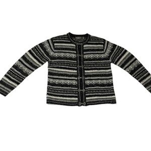 Croft & Barrow Black and White Knit Sweater metal clasps